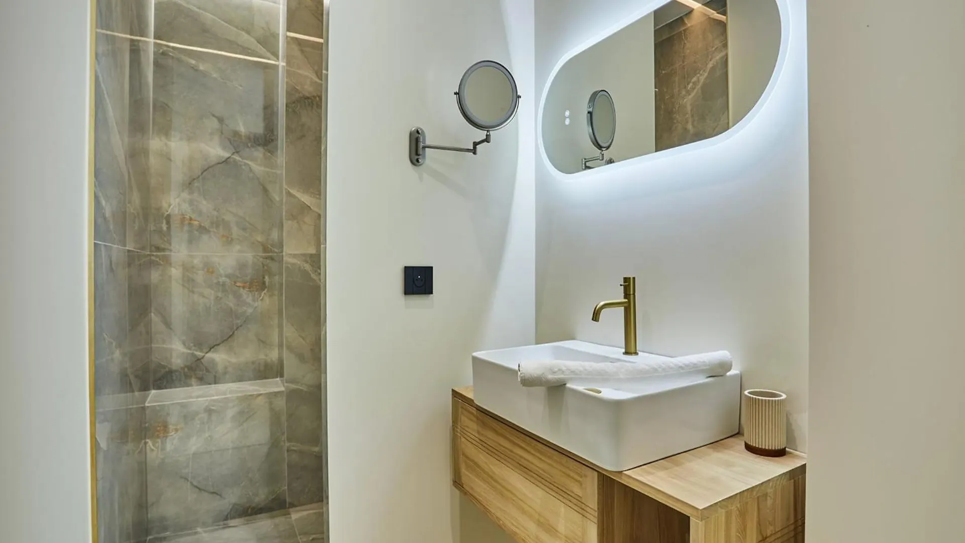 Incredible Le Marais Apartment With Terrace Paris