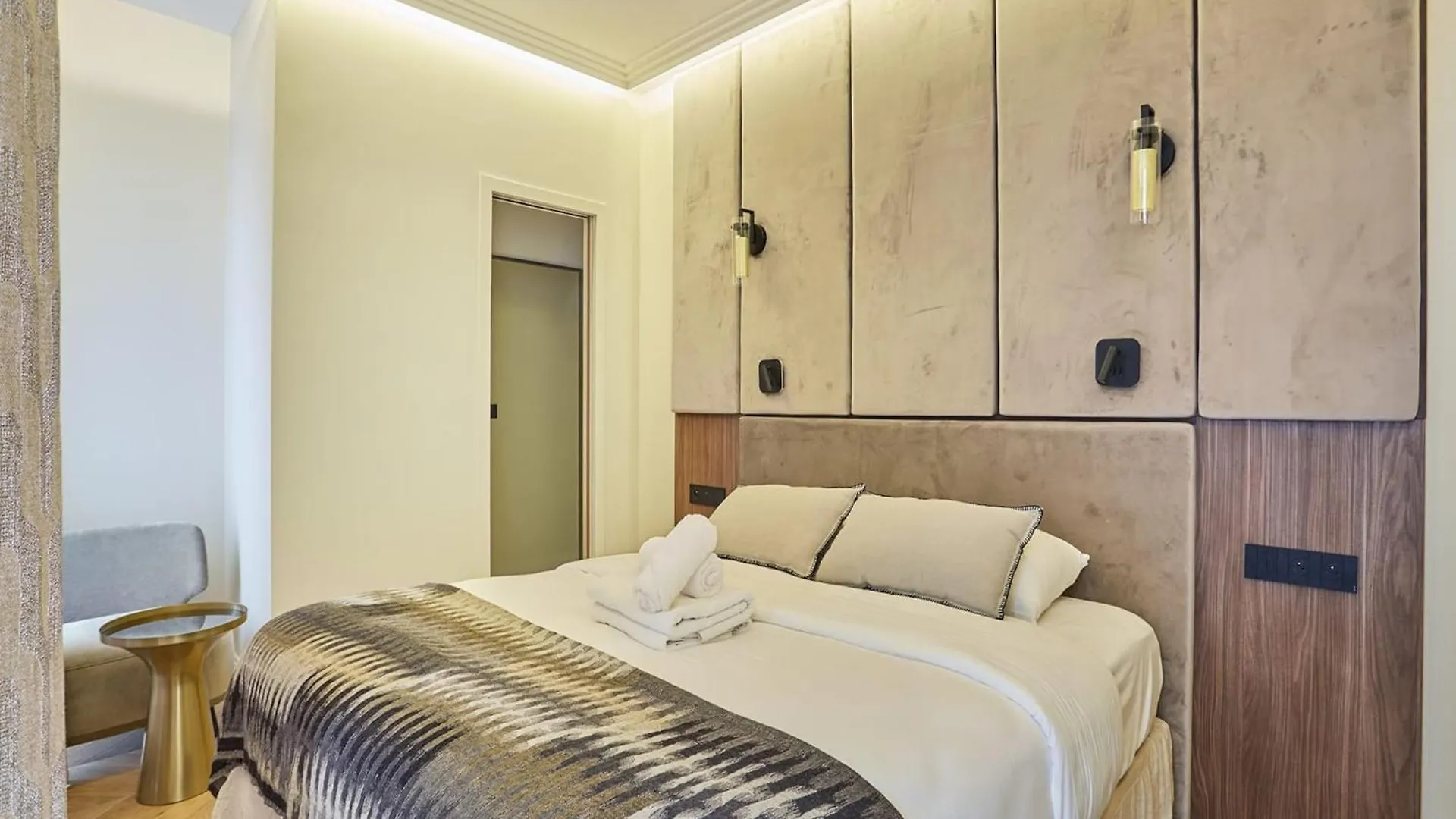 Incredible Le Marais Apartment With Terrace Paris