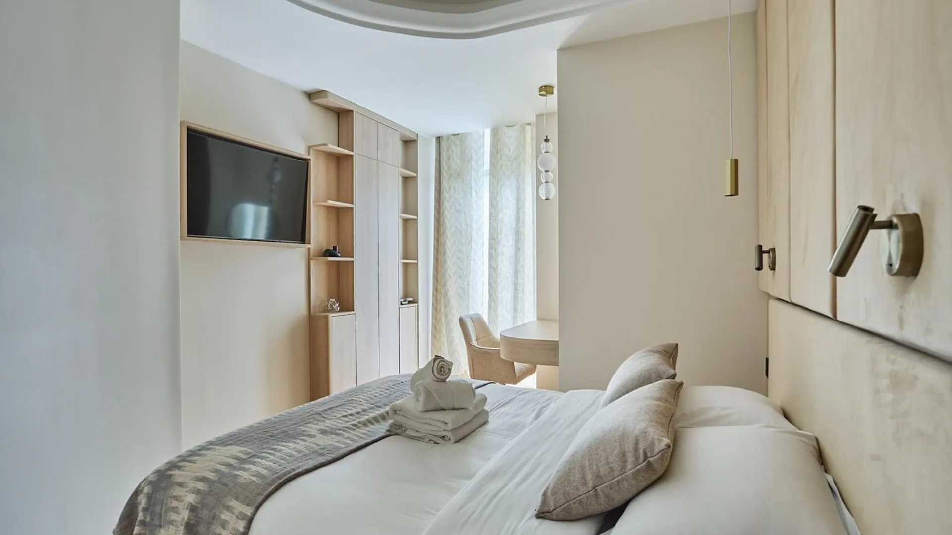 Incredible Le Marais Apartment With Terrace Paris