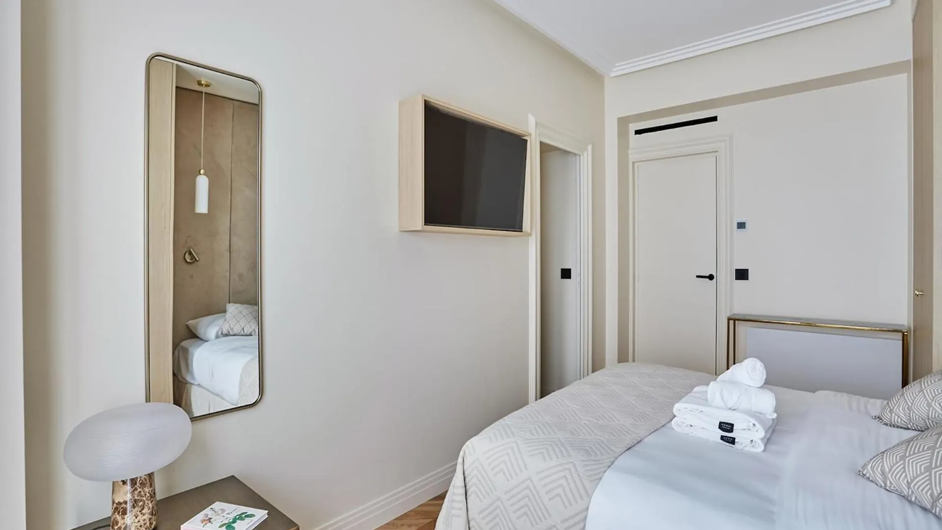 Incredible Le Marais Apartment With Terrace Paris