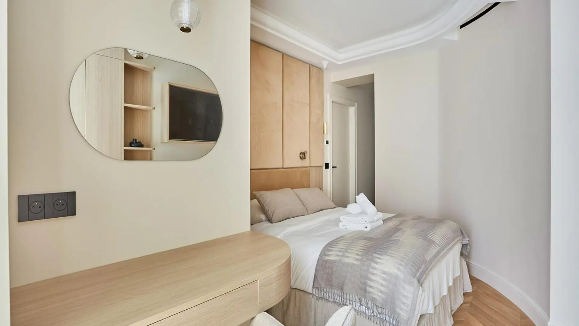 Incredible Le Marais Apartment With Terrace Paris