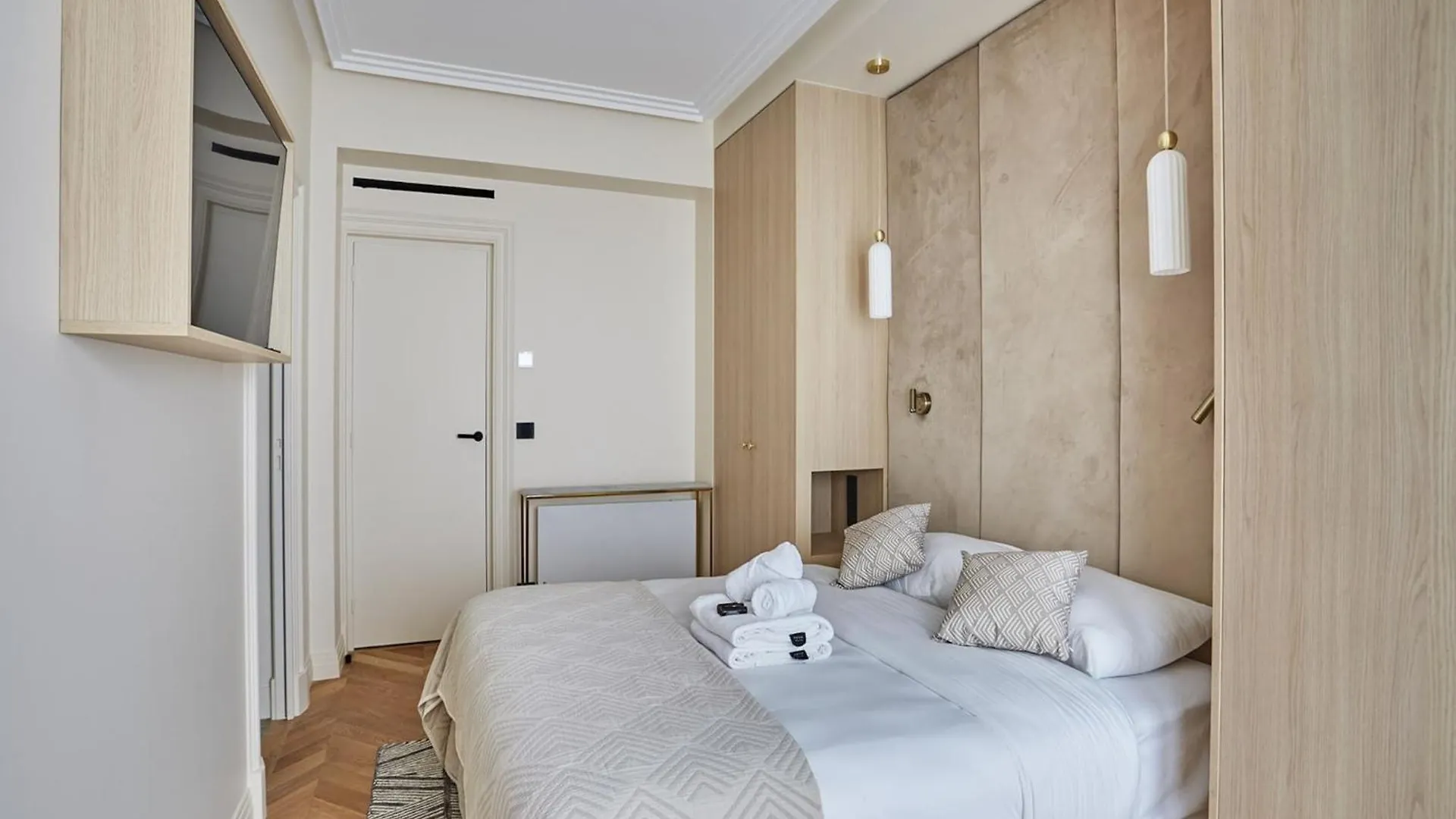 Incredible Le Marais Apartment With Terrace Paris 0*,