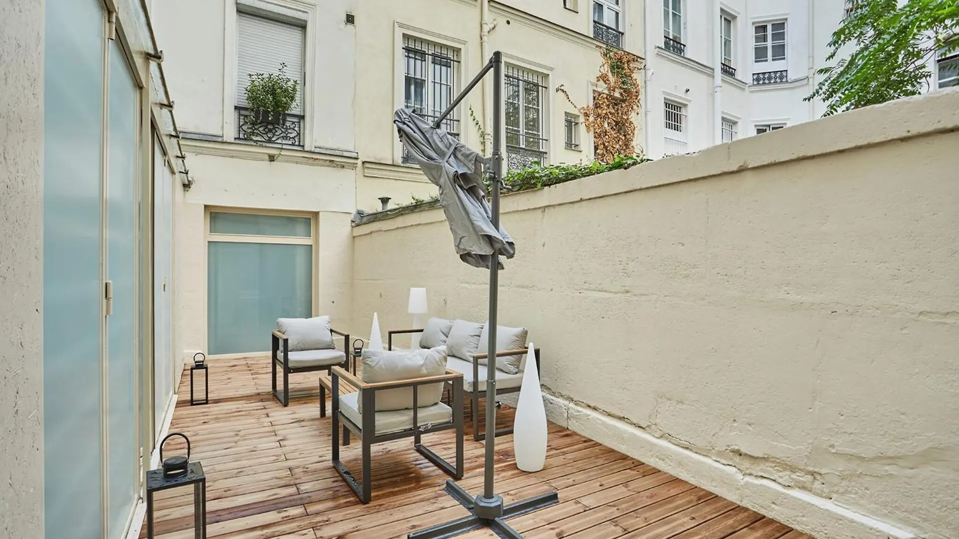 Incredible Le Marais Apartment With Terrace Paris